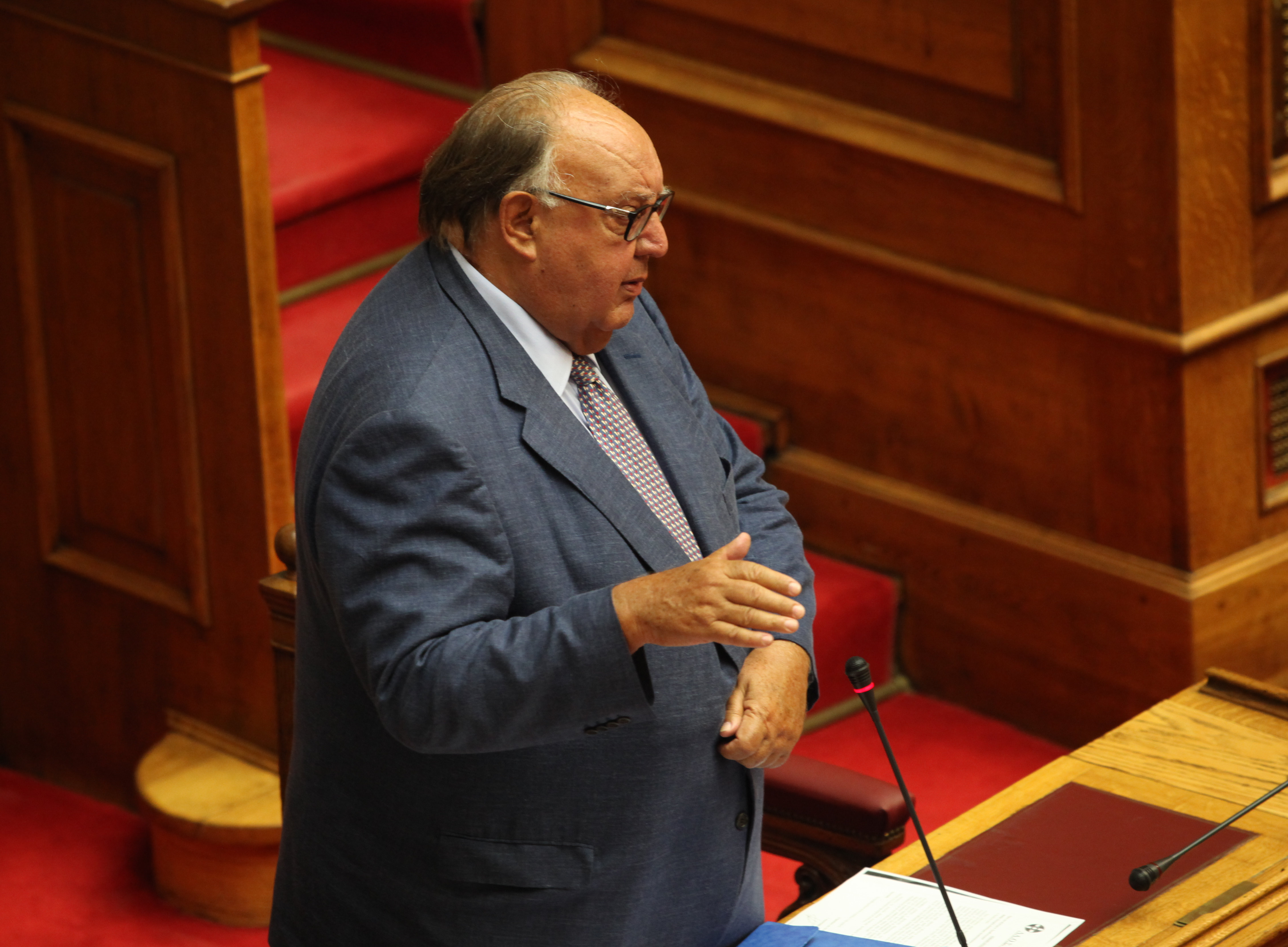 Την κατάργηση 70.000 θέσεων εργασίας στις ΔΕΚΟ προανήγγειλε ο Θ. Πάγκαλος