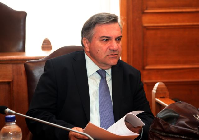 Προς την Ολομέλεια οδεύει το νομοσχέδιο για τα δημοψηφίσματα