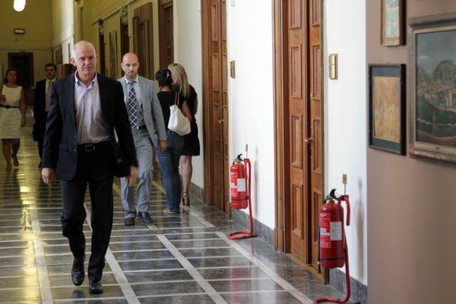 Δεν υπάρχει άλλος δρόμος, είπε ο Γ.Παπανδρέου σε βουλευτές του ΠΑΣΟΚ