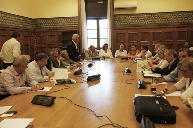 Στη βάσανο του ΚΤΕ Οικονομικών του ΠΑΣΟΚ Βενιζέλος, Ρέππας και Κουτρουμάνης