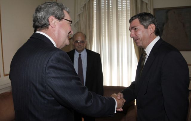 Εφικτή, αλλά με τεράστια προσπάθεια, η λύση για το Κυπριακό, δήλωσε ο Αλ.Ντάουνερ