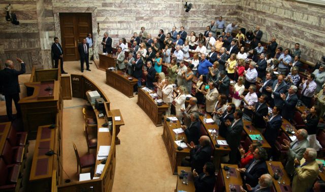 Η σωτηρία της χώρας πιο σημαντική από την έδρα του καθενός, δήλωσε στην ΚΟ ο Γ.Παπανδρέου