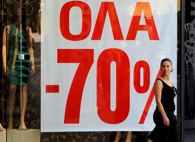 Αναδουλειές για τις εμπορικές επιχειρήσεις της Αθήνας κατά τις θερινές εκπτώσεις