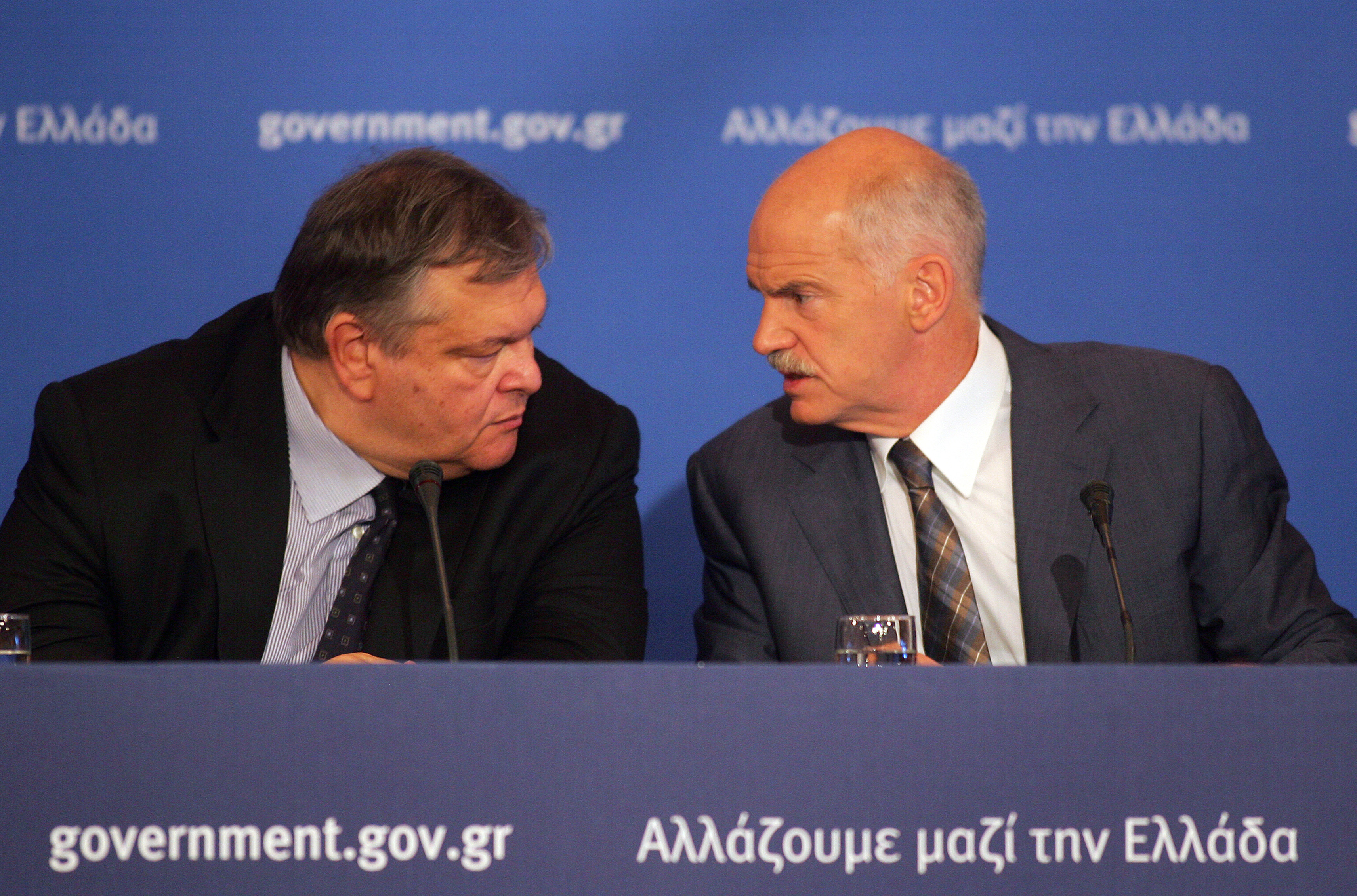 Η ρευστότητα στην οικονομία ματαίωσε το ταξίδι του πρωθυπουργού στις ΗΠΑ