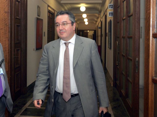 «Δεν αναμένουμε νέα μέτρα» λέει η κυβέρνηση στον απόηχο των επαφών Βενιζέλου στις ΗΠΑ