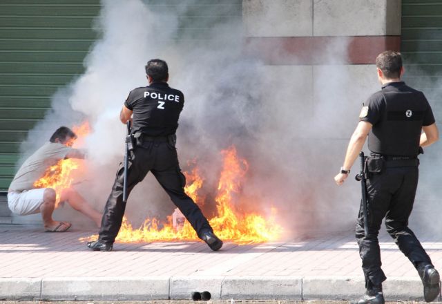 Πρώτοι στις αυτοκτονίες οι Έλληνες τα τελευταία χρόνια λόγω κρίσης