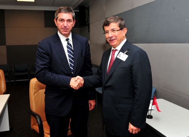 Οι κυπριακές έρευνες και οι προκλήσεις της Άγκυρας επί τάπητος στη συνάντηση Λαμπρινίδη – Νταβούτογλου