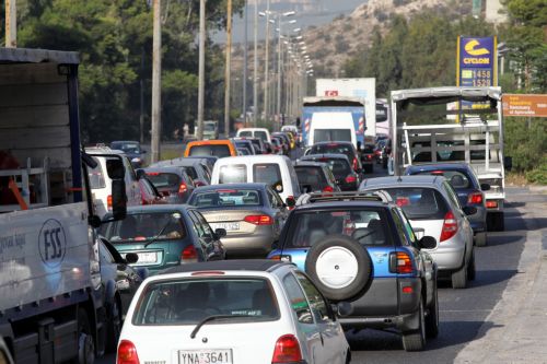 Οι κυβερνητικές προτάσεις για την πετρελαιοκίνηση σε Αθήνα και Θεσσαλονίκη