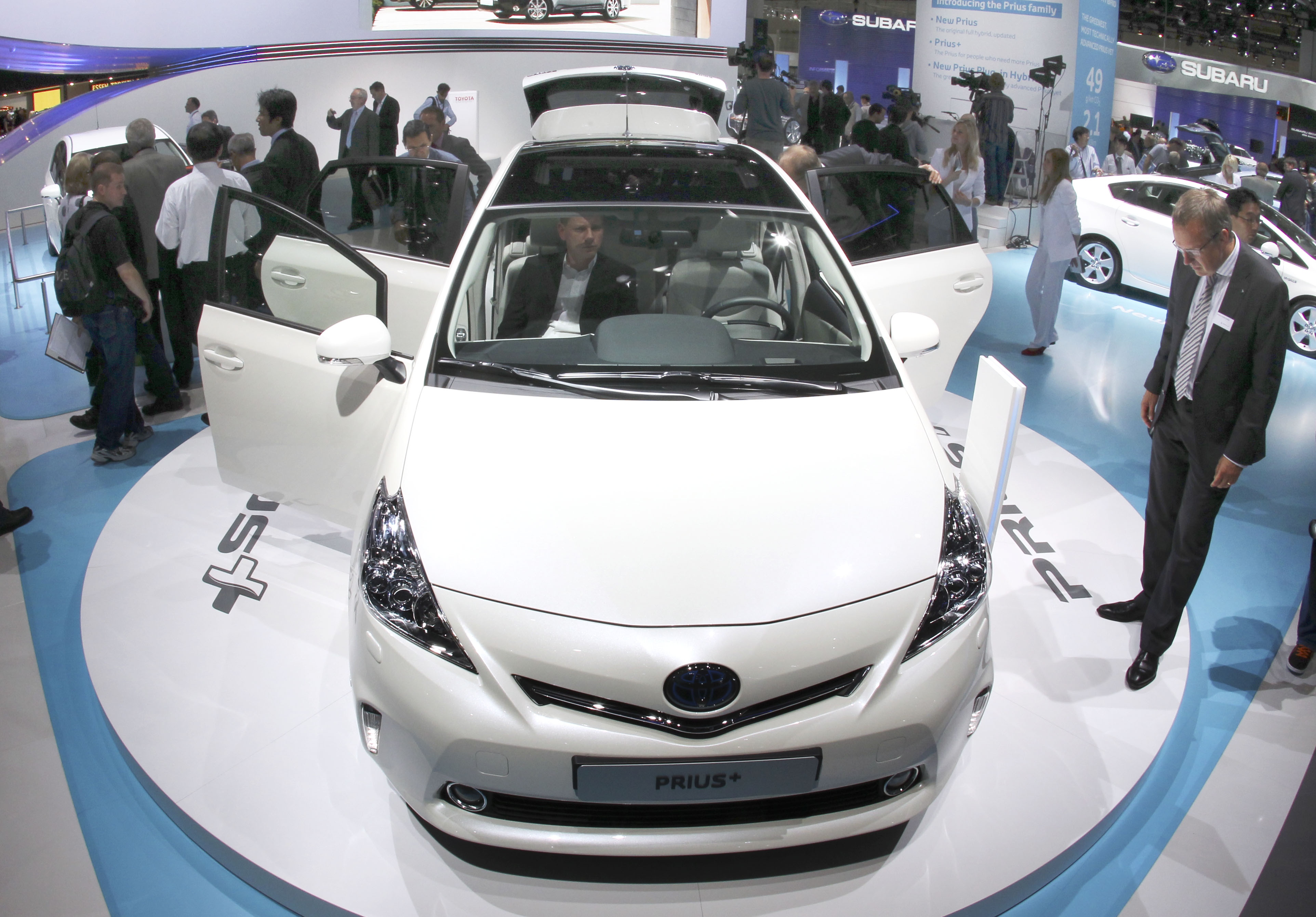 Στο 20% της παγκόσμιας αγοράς αυτοκινήτου τα υβριδικά το 2020 εκτιμά η Toyota