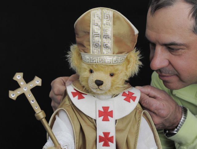 Με το φόβο των… άδειων εδράνων θα μιλήσει ο Βενέδικτος ΙΣτ’ στη γερμανική Βουλή