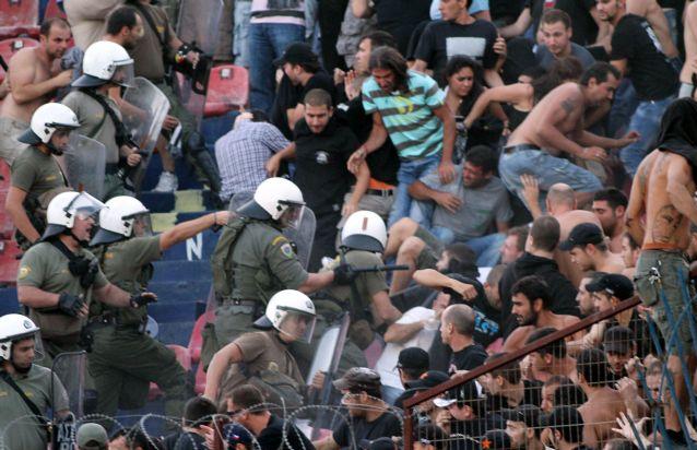 ΠΑΟΚ κατά της Αστυνομίας και επεισόδια στα διόδια των Αφιδνών