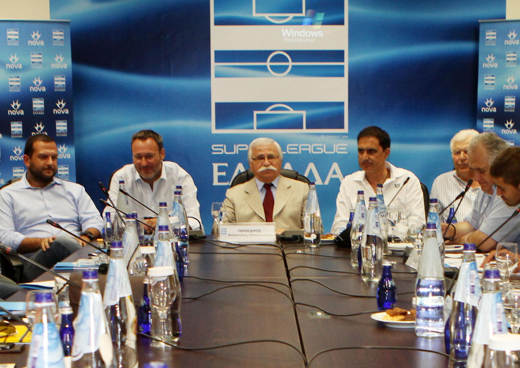 «Γέφυρες» της Σούπερ Λιγκ προς την πολιτεία με άμεση συνάντηση