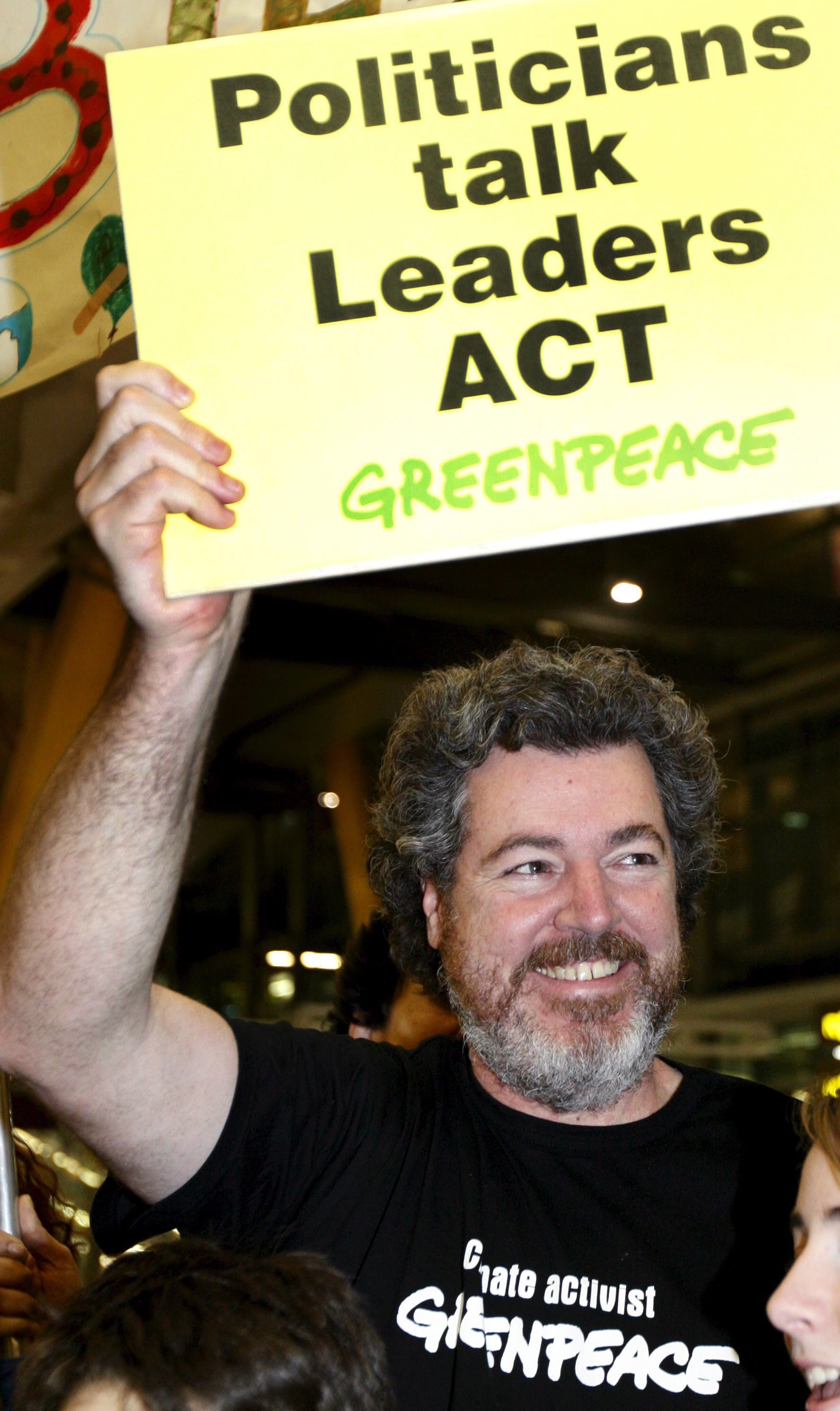 Ένας οικολόγος ακτιβιστής φιλοδοξεί να γοητεύσει τους Ισπανούς «Αγανακτισμένους»