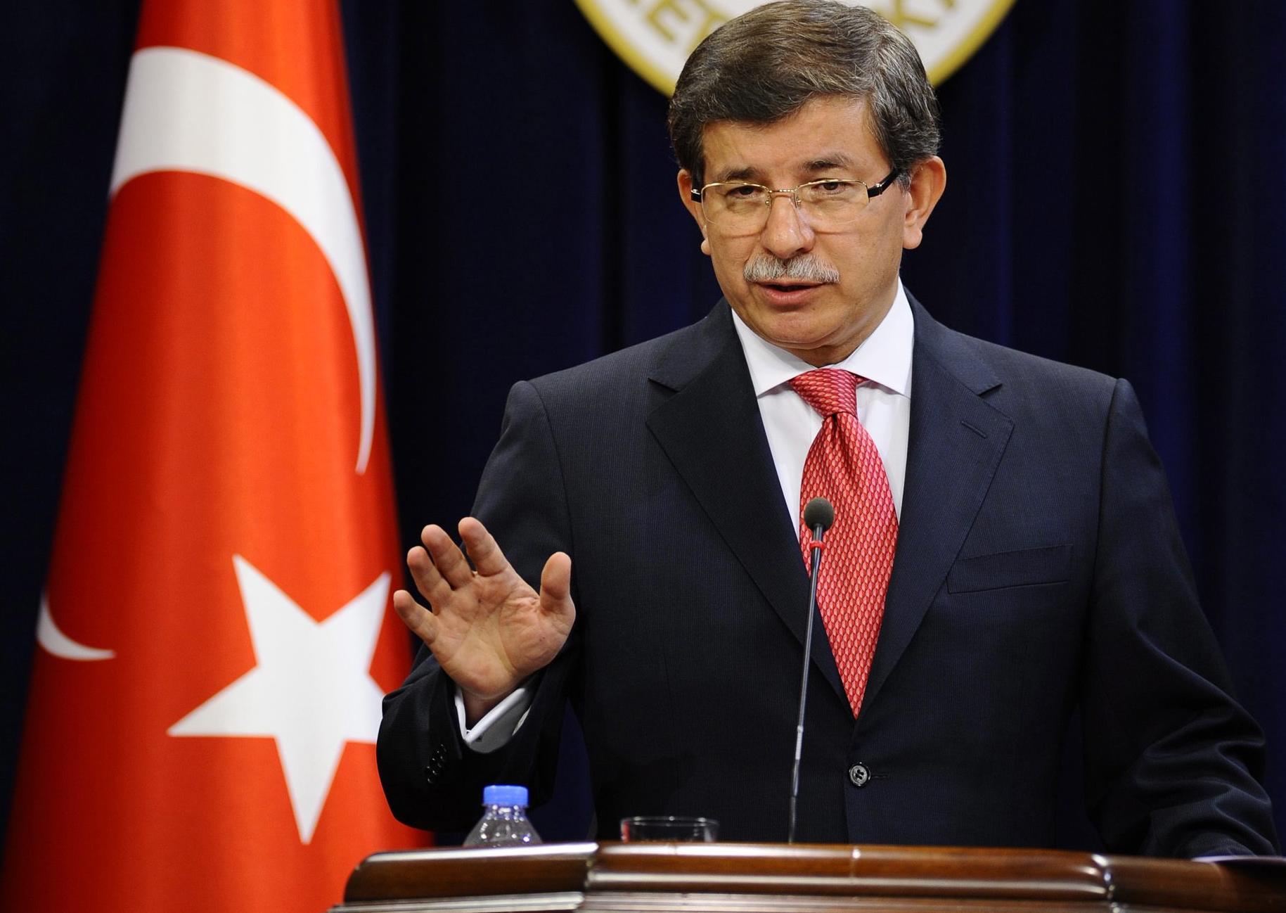 Με έρευνες στα κατεχόμενα απειλεί ο Νταβούτογλου με αφορμή τις γεωτρήσεις στην κυπριακή ΑΟΖ