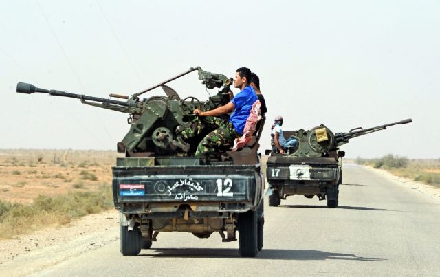 Ο Μουαμάρ Καντάφι παραμένει ακόμα στη Λιβύη, εκτιμούν οι ΗΠΑ