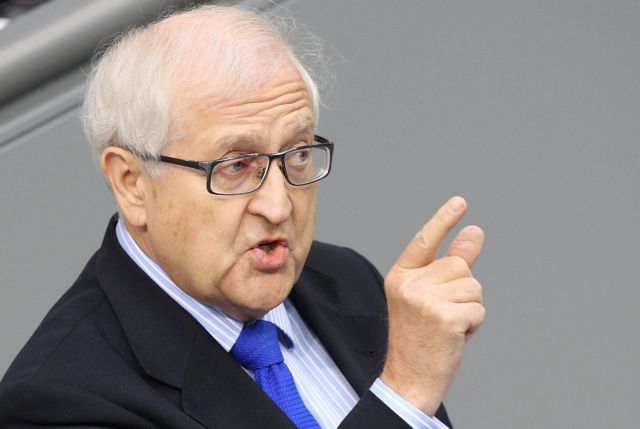 «Η Ελλάδα δεν είναι σε θέση να ανταποκριθεί στις υποχρεώσεις της» λέει ο πρώην υπουργός Οικονομίας της Γερμανίας
