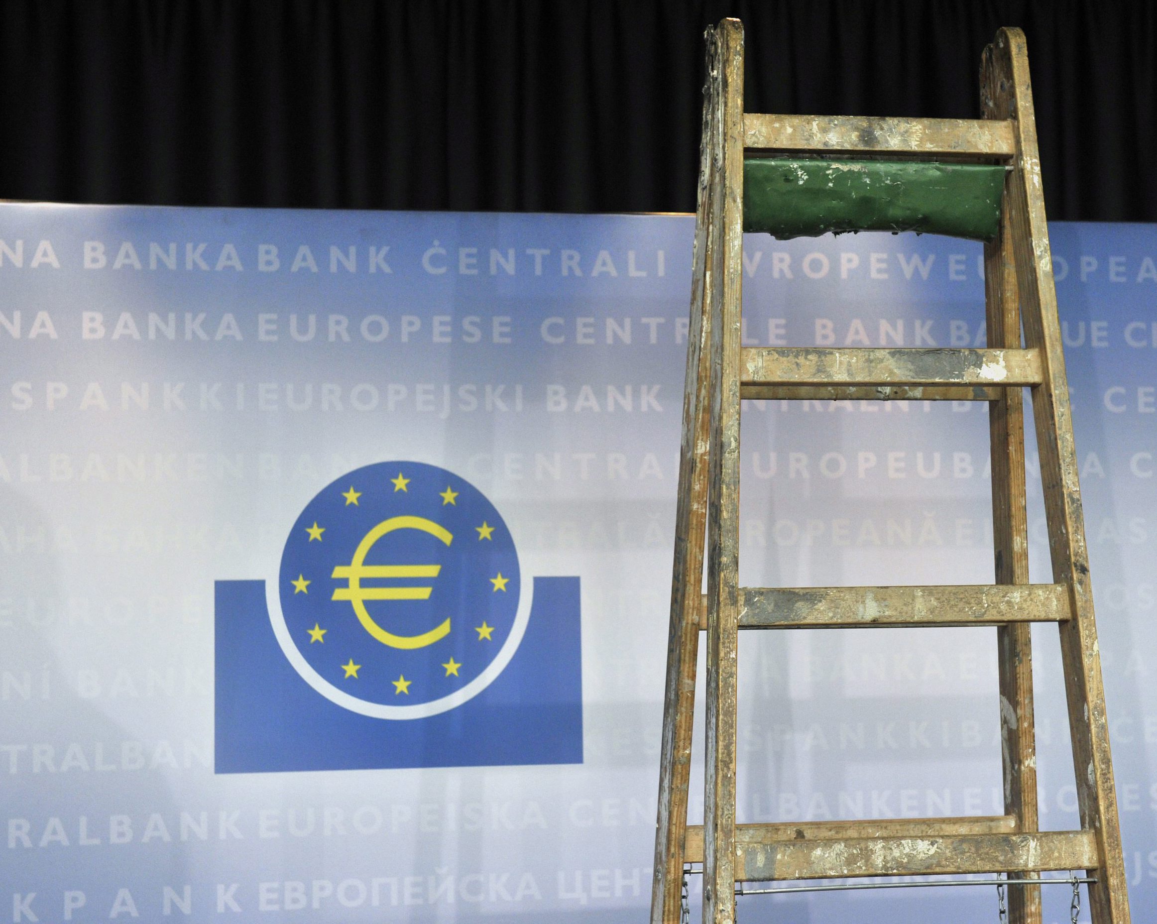 Περιορίστηκε αισθητά και την περασμένη εβδομάδα η αγορά ομολόγων από την ΕΚΤ