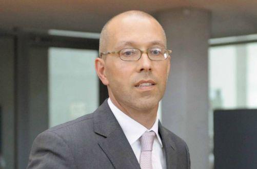 Τον υφυπουργό Οικονομικών Γ. Άσμουσεν θα προτείνει η Γερμανία να αντικαταστήσει τον Σταρκ στην ΕΚΤ