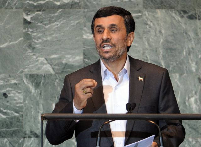 Πυρά κατά των ΗΠΑ και των σιωνιστών για άλλη μία φορά από τον Αχμαντινετζάντ