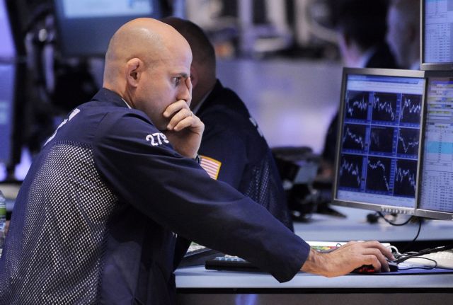 Στο πράσινο, μετά την «καταιγίδα», η Γουόλ Στριτ και οι ευρωπαϊκές αγορές την Παρασκευή