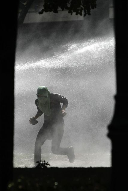 Ογκώδης διαδήλωση φοιτητών στη Χιλή-Ζητούν χρήματα για την Παιδεία