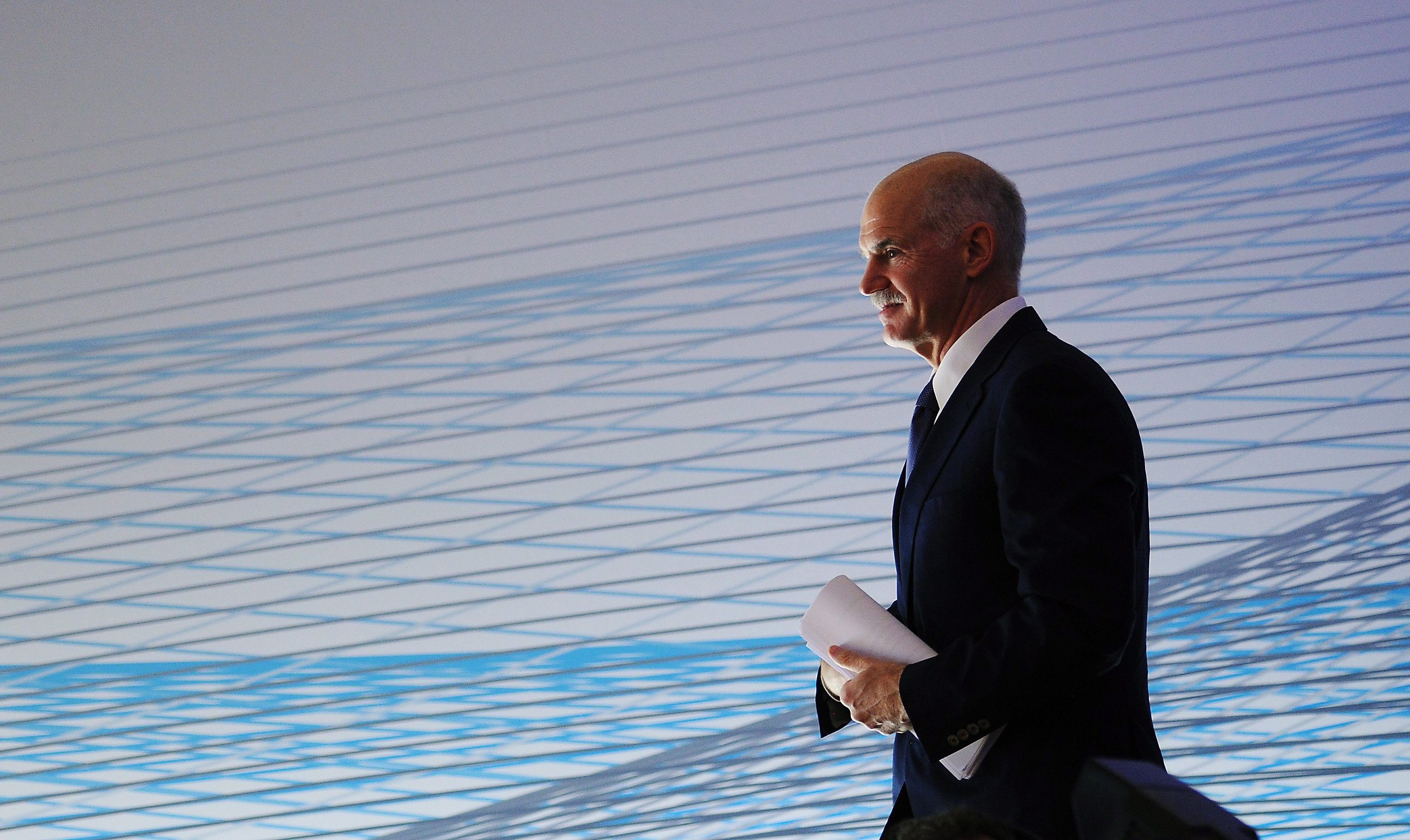 Την πορεία επικύρωσης της συμφωνίας της 21ης Ιουλίου  συζήτησαν Παπανδρέου-Ρομπάι