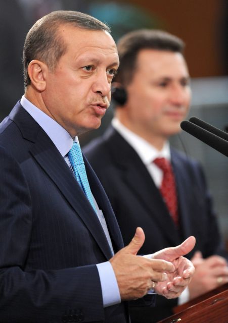 Αλληλοστήριξη στη συνάντηση Ερντογάν-Γκρούεφσκι στα Σκόπια