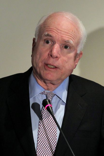 Η Λιβύη «πηγή έμπνευσης για Συρία, Ιράν, Κίνα και Ρωσία» λέει ο Τζον Μακέιν