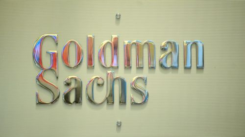 Αναπόφευκτη μια δραστική αναδιάρθρωση του ελληνικού χρέους εκτιμά η Goldman Sachs