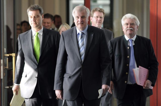 Κυβερνητικός εταίρος της Μέρκελ δεν αποκλείει την εξόδο της Ελλάδας από το ευρώ