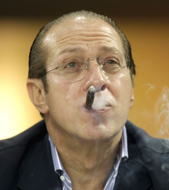 Προ των πυλών (;) νέα δίκη του Μπερλουσκόνι με φόντο υποκλοπές