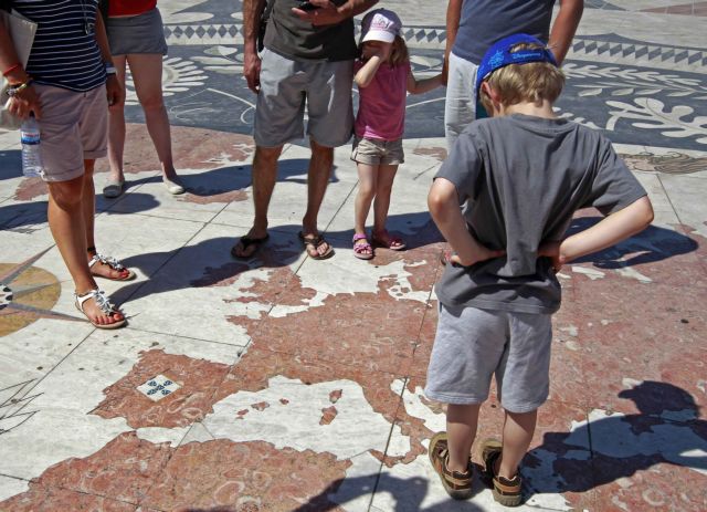 Έτοιμη για νέα μέτρα, αν χρειαστεί, η Πορτογαλία υπό το φόβο προβλημάτων «α λα ελληνικά»