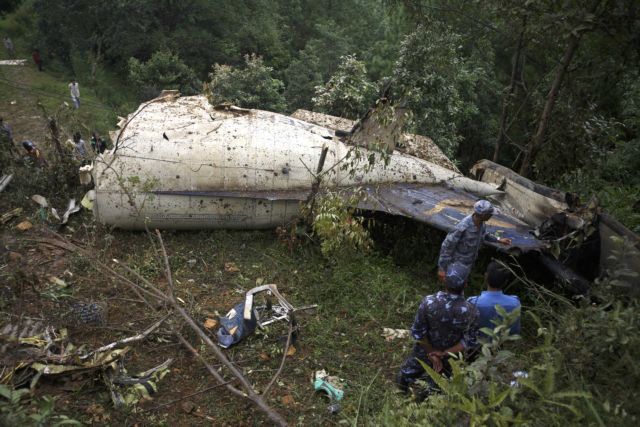 Νεκροί και οι 19 επιβαίνοντες σε τουριστικό αεροσκάφος στο Νεπάλ