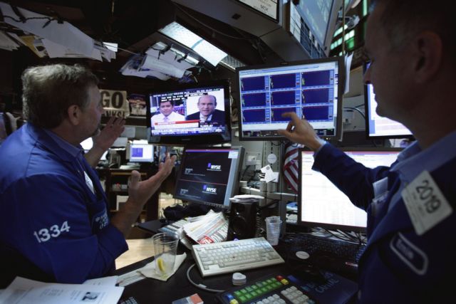 Προς τα κάτω αναθεωρεί ο Λευκός Οίκος τις προβλέψεις για έλλειμμα αλλά και ανάπτυξη