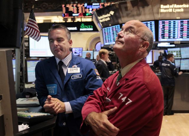 Με άνοδο οι δείκτες στη Γουόλ Στριτ τη Δευτέρα