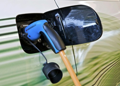 «Ηλεκτρική ομοφωνία» από τις αυτοκινητοβιομηχανίες στην Ευρώπη