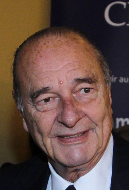 Την απαλλαγή Σιράκ από τις κατηγορίες για υπεξαίρεση ζητούν οι εισαγγελείς