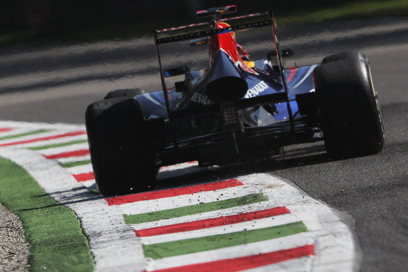 F1 – GP Ιταλίας 2011, ΕΔ2: Ο Sebastian Vettel πλησιάζει