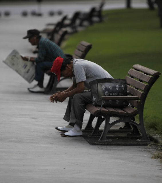 Αυξήθηκαν οι νέες αιτήσεις για επιδόματα ανεργίας στις ΗΠΑ