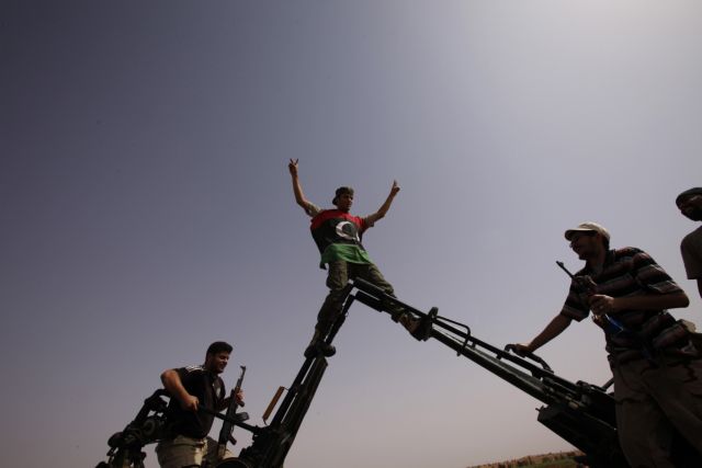 «Κόκκινο σήμα» για τον Καντάφι εξέδωσε η Interpol, στον Νίγηρα συνεργάτες του