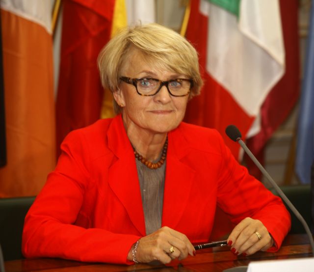 Αύξηση κονδυλίων της ΕΕ για επενδύσεις μπορεί να ζητήσει η Ελλάδα λόγω ύφεσης