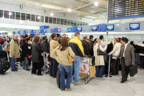 Καθυστερήσεις στις πτήσεις λόγω της απόφασης των ελεγκτών να μην κάνουν υπερωρίες