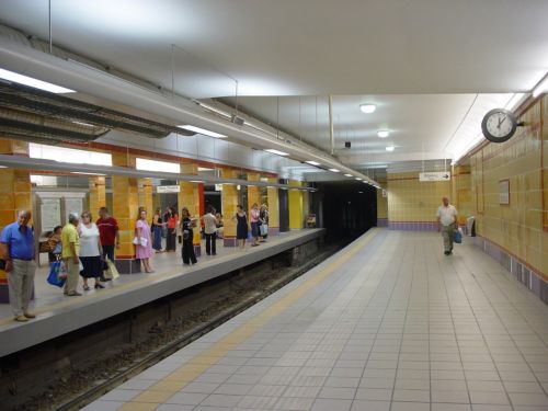 Ταλαιπωρία για τους επιβάτες του ΗΣΑΠ – Οι συρμοί περνούν κάθε μισή ώρα