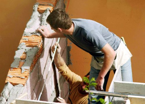 Ανατιμήσεις στα οικοδομικά υλικά τον Αύγουστο