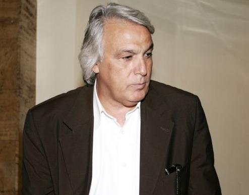 Ένταλμα σύλληψης για τον Βίκτωρα Μητρόπουλο