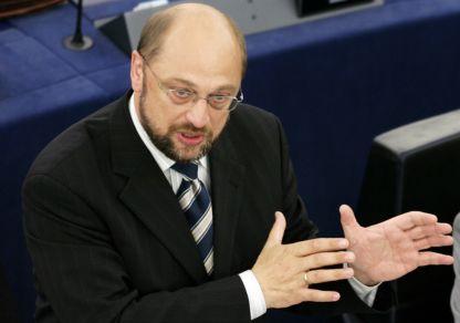 Κερδοσκόποι πίσω από τα σενάρια ελληνικής χρεοκοπίας, λέει ο επικεφαλής των Ευρωπαίων Σοσιαλιστών