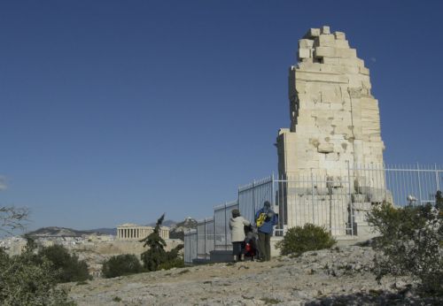 Ξενάγηση στου Φιλοπάππου διοργανώνουν οι atenistas