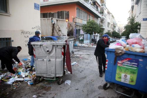 Παραμένουν στην εργασία 200 συμβασιούχοι του τομέα καθαριότητας του δήμου Αθηναίων
