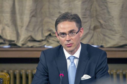 Μικρότερο τόκο θα πάρει όποια χώρα ζητήσει εγγυήσεις για το νέο δάνειο προς την Ελλάδα