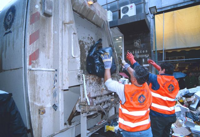 Επαναλαμβανόμενες 48ωρες απεργίες ξεκινούν οι εργαζόμενοι στην καθαριότητα του Δήμου Αθηναίων